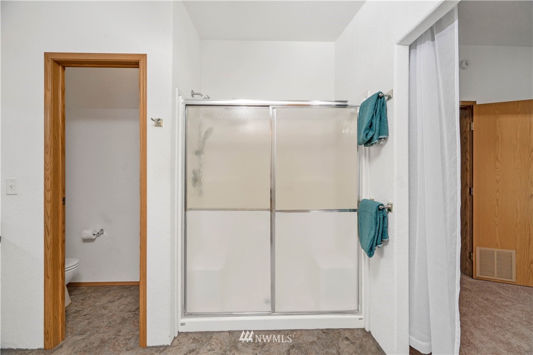 16520 Reichel Road Southeast Rainier, WA 98576 - Photo 18 of 40 Gallery Image 18