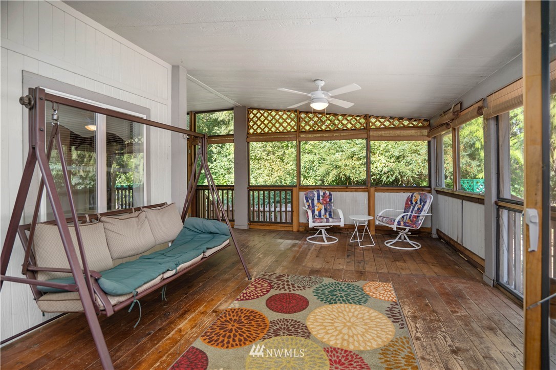 16520 Reichel Road Southeast Rainier, WA 98576 - Photo 5 of 40 Gallery Image 5
