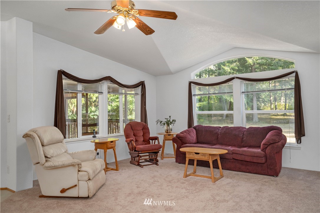 16520 Reichel Road Southeast Rainier, WA 98576 - Photo 7 of 40 Gallery Image 7