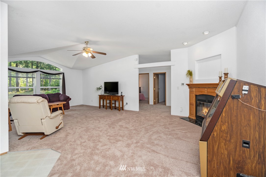 16520 Reichel Road Southeast Rainier, WA 98576 - Photo 8 of 40 Gallery Image 8