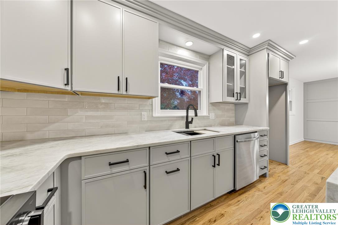 1285 Stafore Drive Bethlehem, PA 18017 - Photo 11 of 56