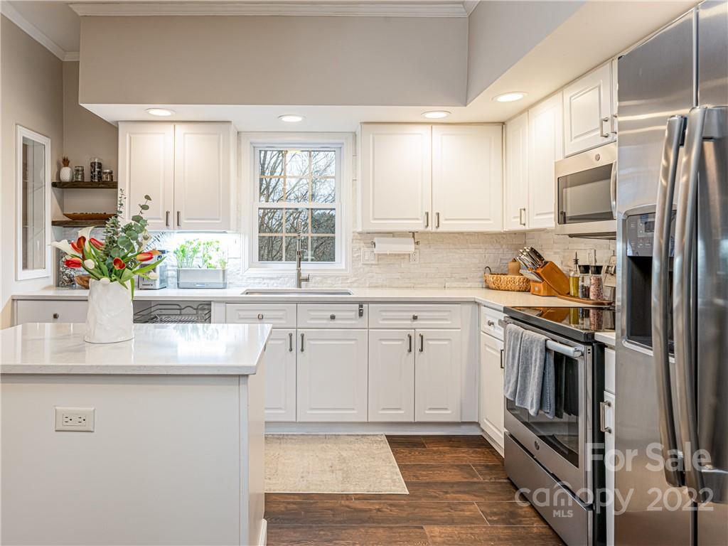 2122 North Rugby Road Hendersonville, NC 28791 - Photo 20 of 47 Gallery Image 20