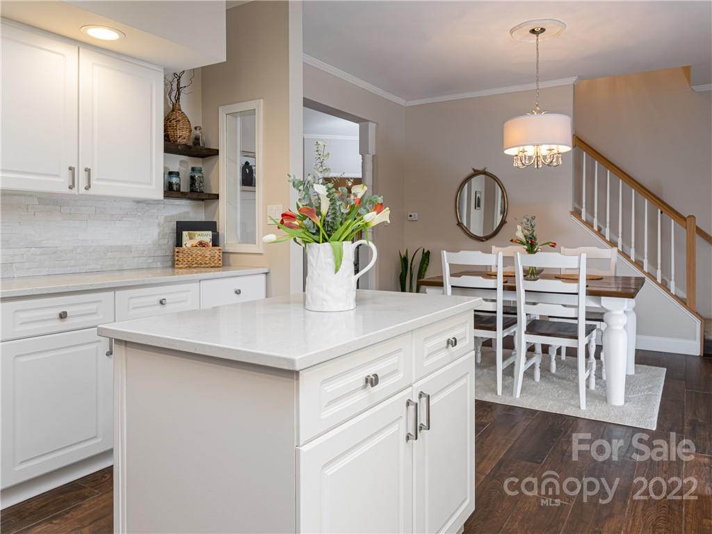 2122 North Rugby Road Hendersonville, NC 28791 - Photo 21 of 47 Gallery Image 21