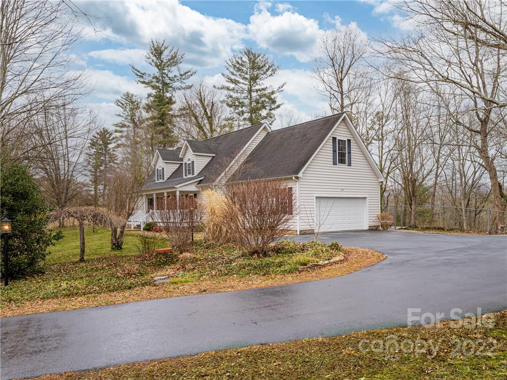 2122 North Rugby Road Hendersonville, NC 28791 - Photo 36 of 47 Gallery Image 36