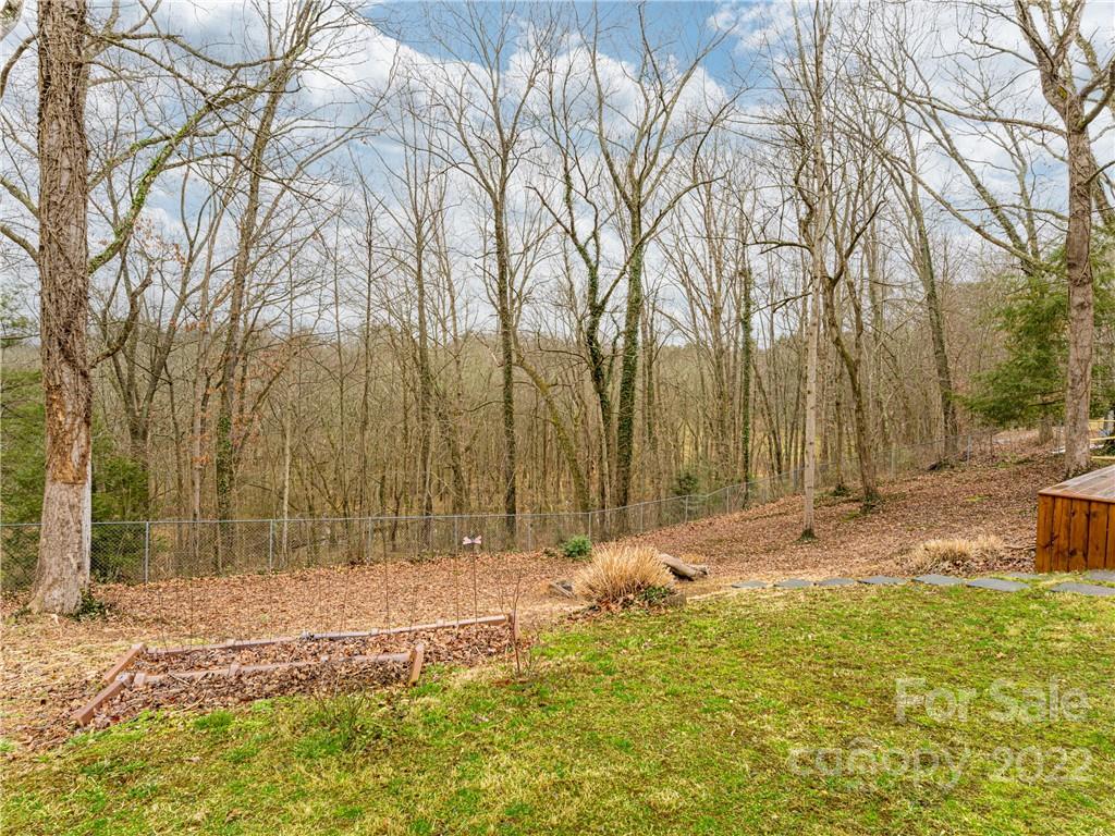 2122 North Rugby Road Hendersonville, NC 28791 - Photo 39 of 47 Gallery Image 39