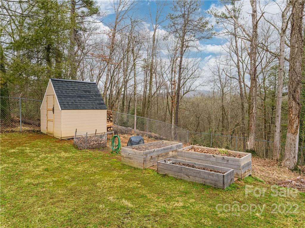 2122 North Rugby Road Hendersonville, NC 28791 - Photo 40 of 47 Gallery Image 40