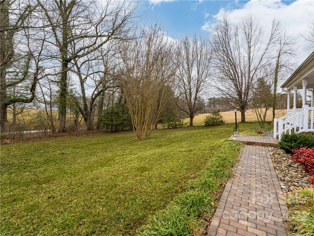 2122 North Rugby Road Hendersonville, NC 28791 - Photo 4 of 47 Gallery Image 4