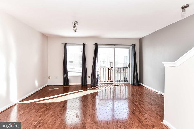 4289 Wheeled Caisson Square Fairfax, VA 22033 - Photo 17 of 26