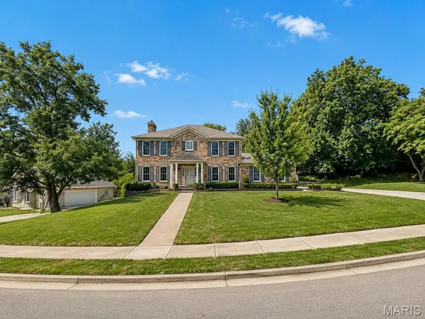 $399,000 | 1208 Chateau Woods Drive, St. Louis, MO 63135