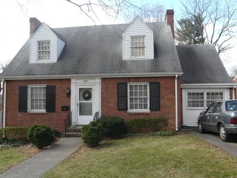 1809 Sheffield Road Southwest Roanoke, VA 24015 - Photo 1 of 3 Front View
