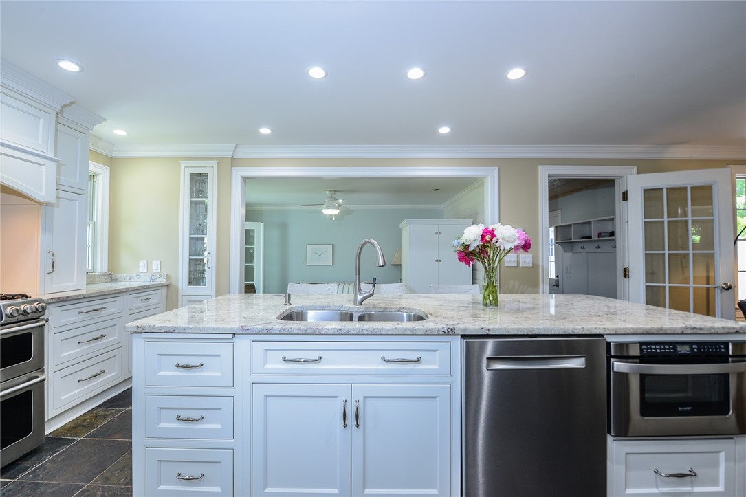 97 Ridgewood Road Charlestown, RI 02813 - Photo 15 of 41