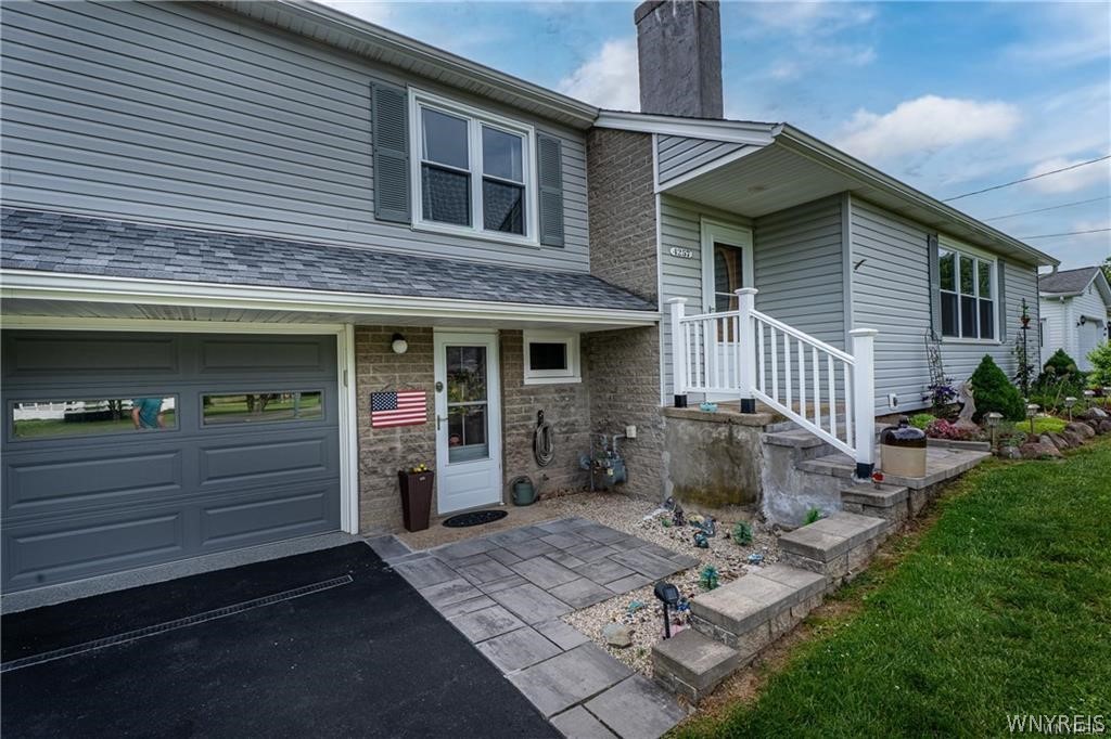 4257 Freeman Road Middleport, NY 14105 - Photo 3 of 44 Gallery Image 3