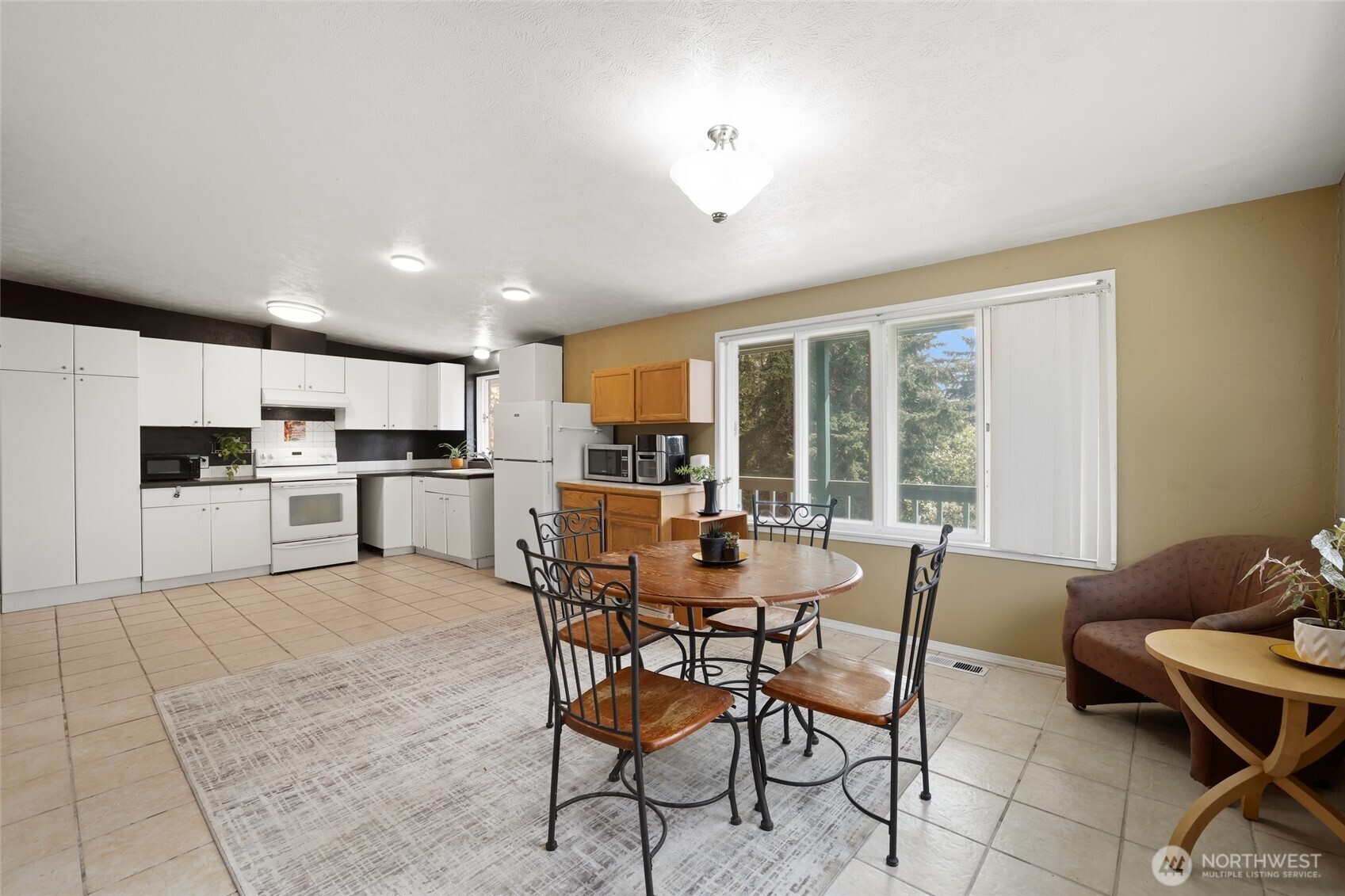 2030 Kent Des Moines Road Des Moines, WA 98198 - Photo 7 of 40