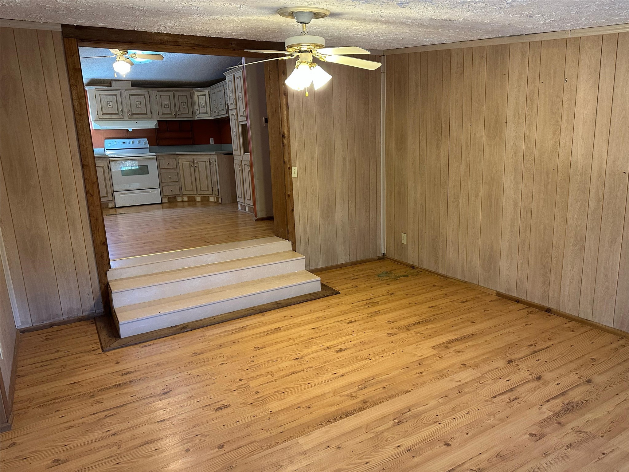 13878 Coaltown Road Willis, TX 77378 - Photo 11 of 17 Family Area