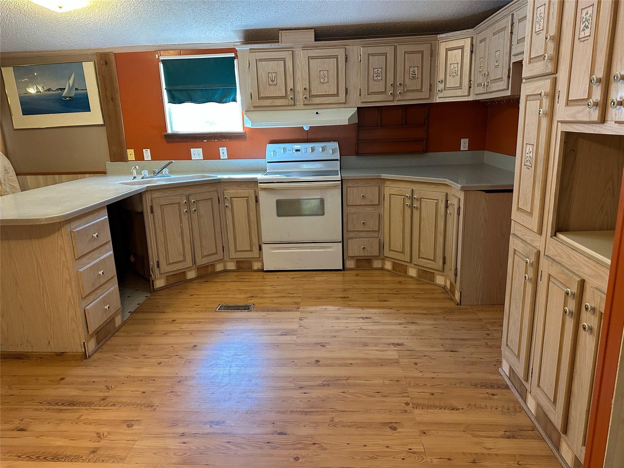 13878 Coaltown Road Willis, TX 77378 - Photo 5 of 17 Kitchen