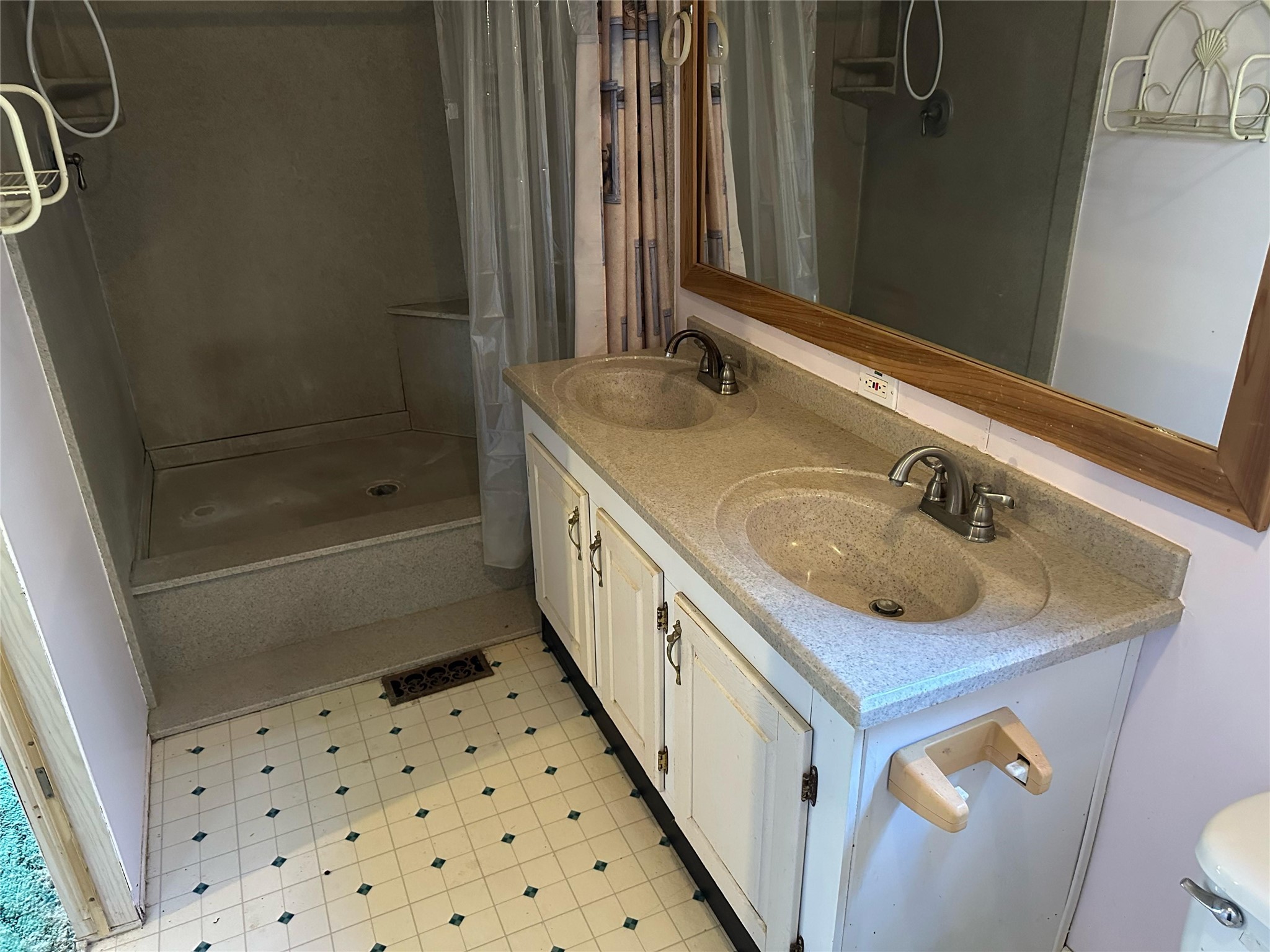 13878 Coaltown Road Willis, TX 77378 - Photo 7 of 17 Master Bath