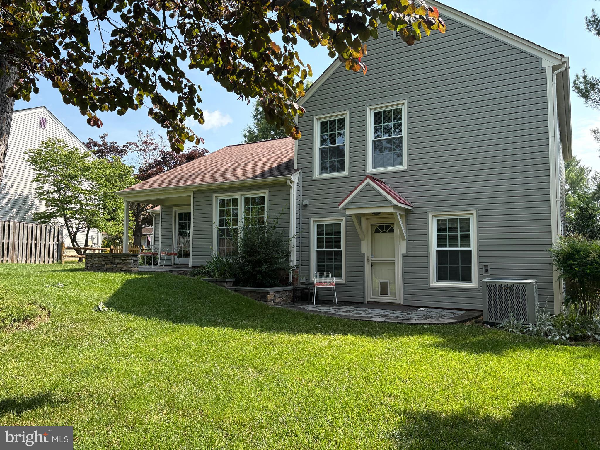 13385 Point Rider Lane Herndon, VA 20171 - Photo 6 of 7 Rear View