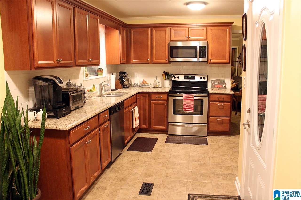 306 Pineview Road Sylacauga, AL 35150 - Photo 8 of 18