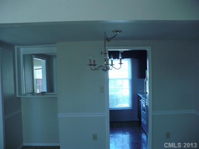8402 Knights Bridge Road Charlotte, NC 28210 - Photo 4 of 15 Gallery Image 4