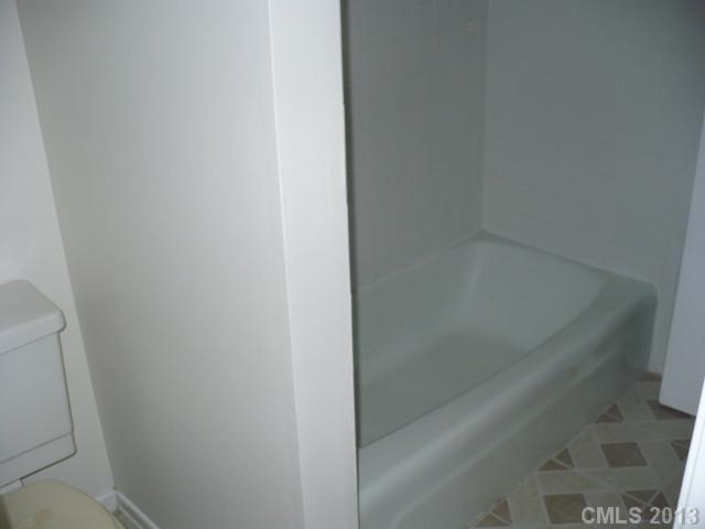 8402 Knights Bridge Road Charlotte, NC 28210 - Photo 10 of 15 Gallery Image 10