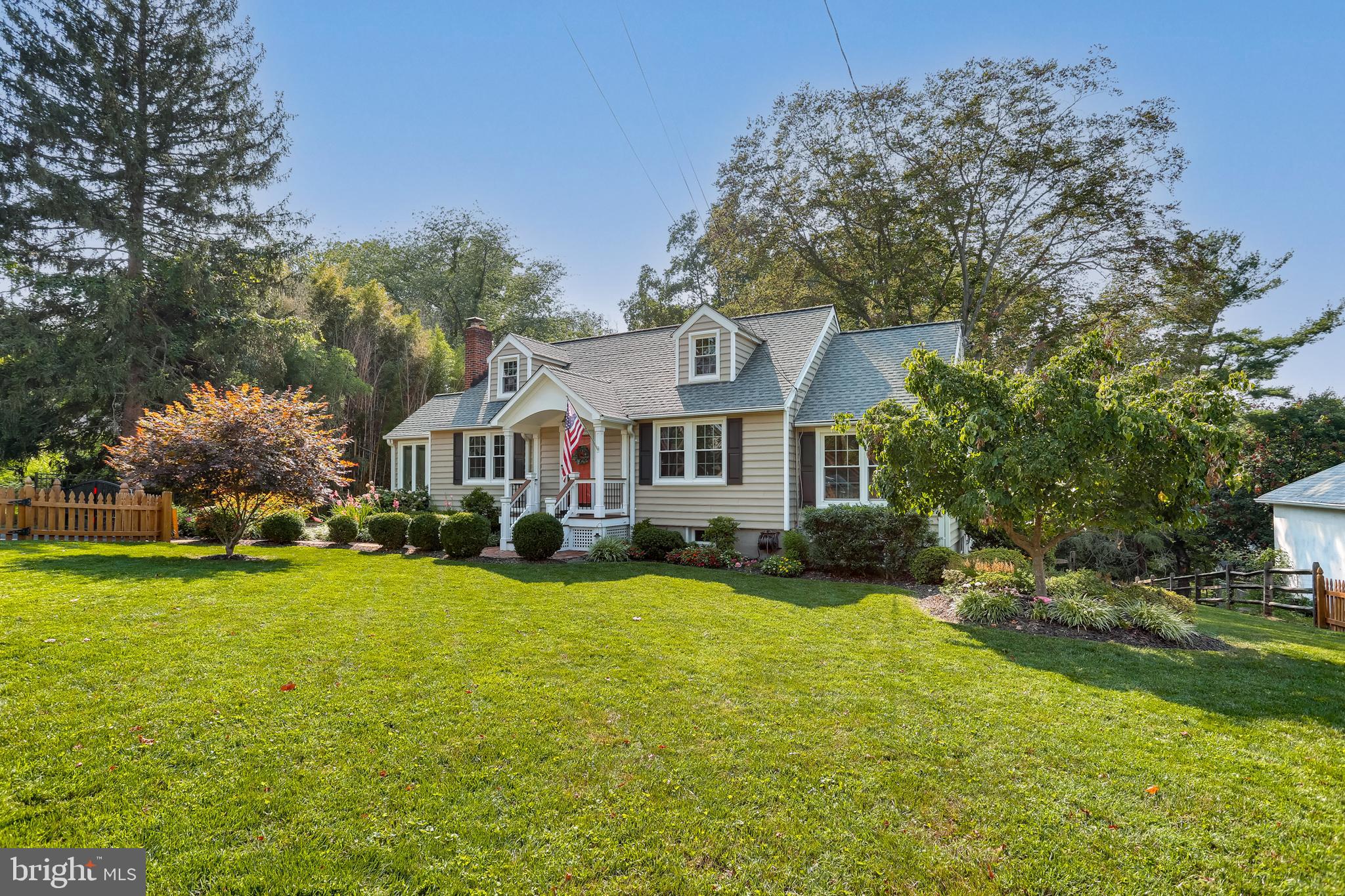 1624 Providence Road Towson, MD 21286 - Photo 8 of 68 Beautifully manicured lot, approximately .75 acres