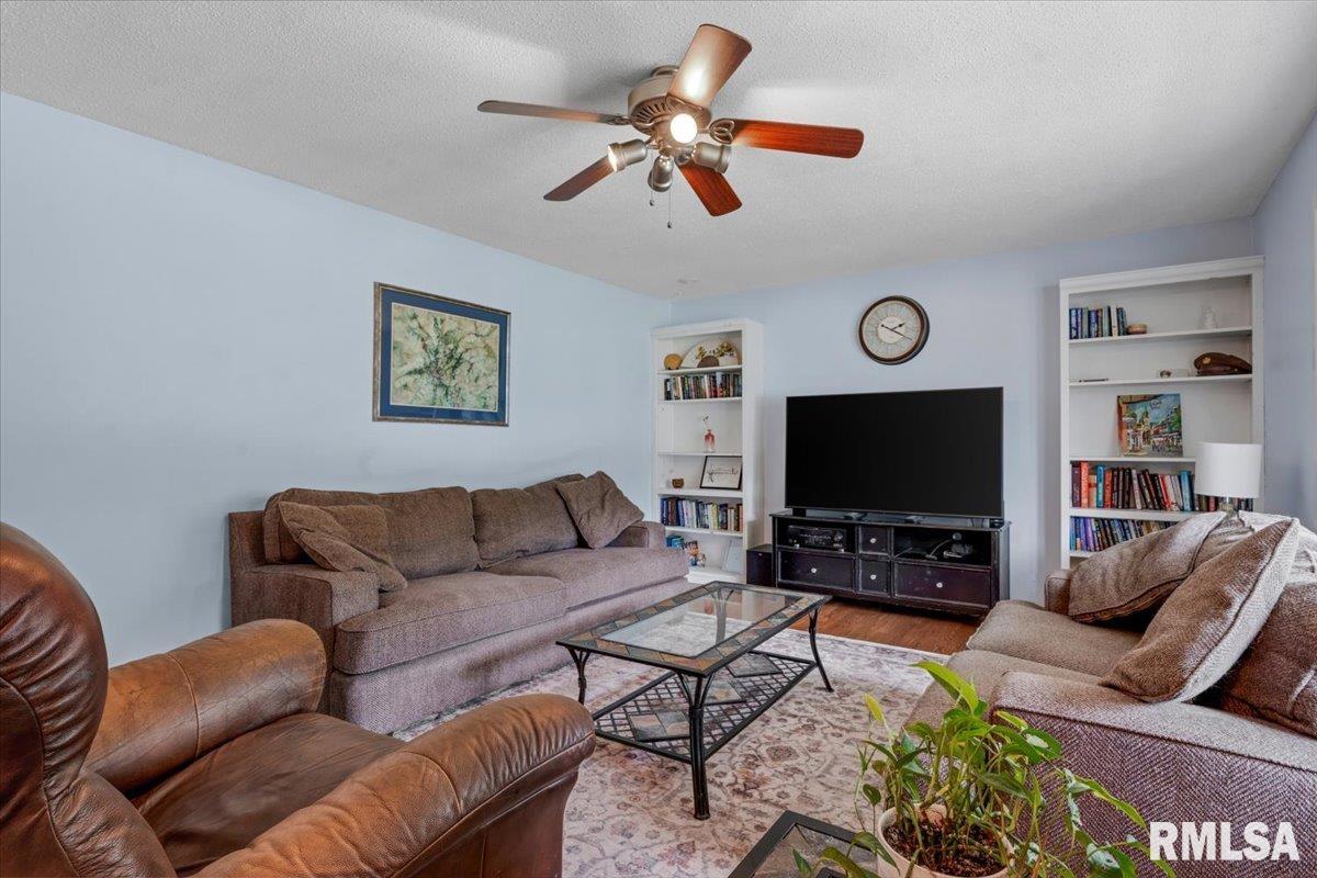11 Lansing Drive Springfield, IL 62703 - Photo 6 of 39