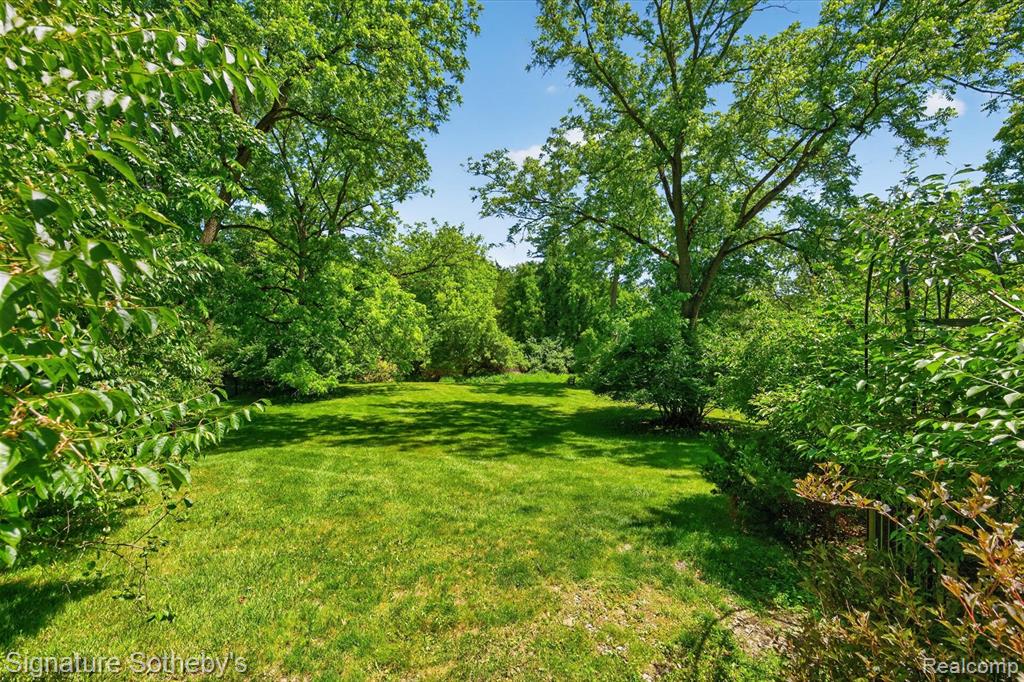 30650 Lahser Road Beverly Hills, MI 48025 - Photo 78 of 93