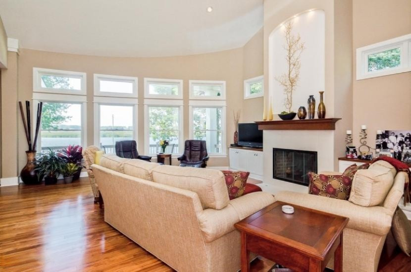 15384 Leonard Road Spring Lake, MI 49456 - Photo 5 of 67 living-room-p716536