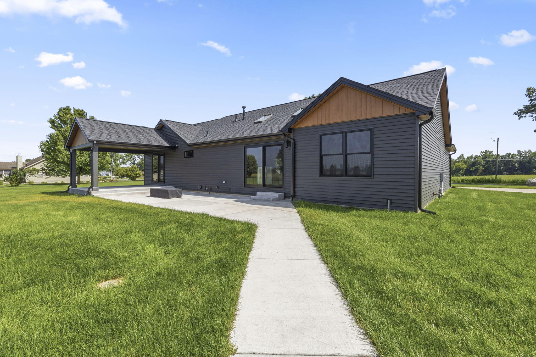 20872 State Line Road Edwardsburg, MI 49112 - Photo 3 of 46 29-web-or-mls-986A6522