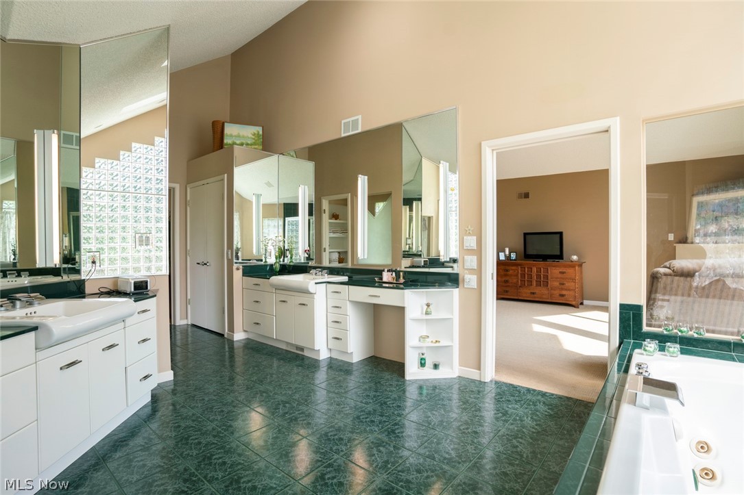 2280 Ridgewood Road Medina, OH 44256 - Photo 24 of 34 Gallery Image 24