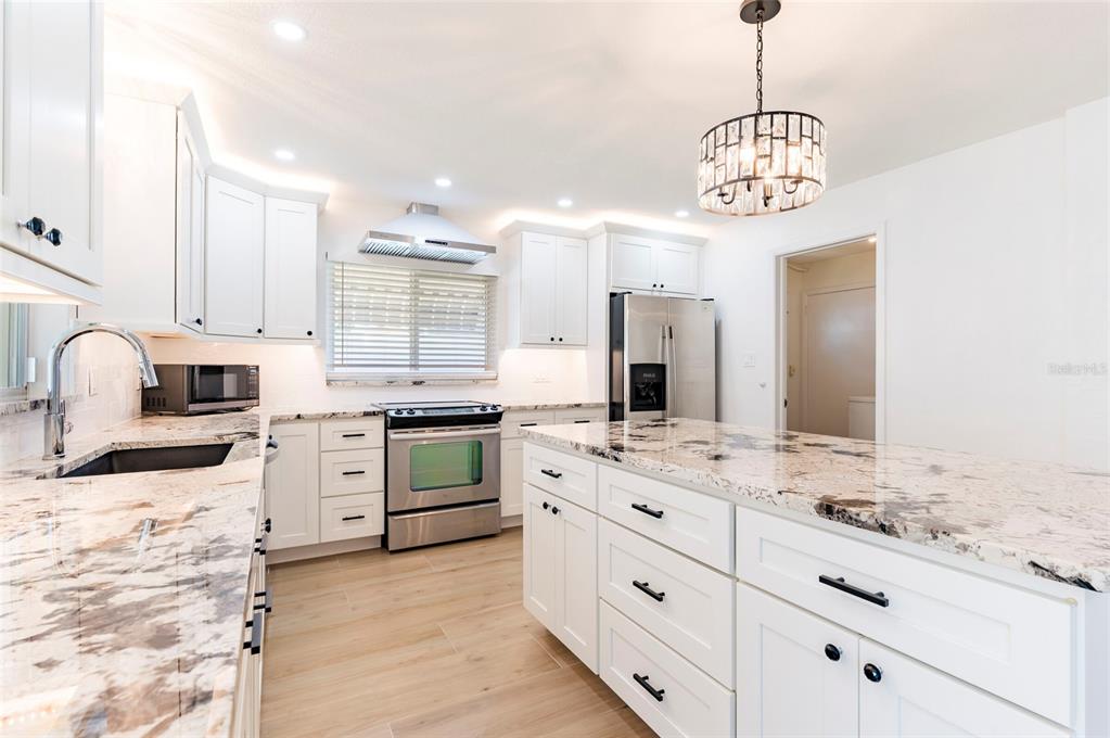 2019 Inner Circle South St. Petersburg, FL 33712 - Photo 15 of 42