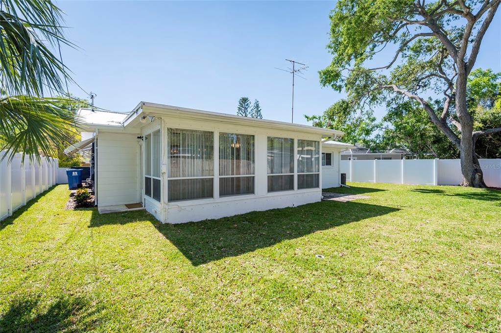 2019 Inner Circle South St. Petersburg, FL 33712 - Photo 31 of 42