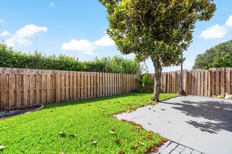 $335,000 | 4627 Orleans Court, Unit D, West Palm Beach, FL 33415