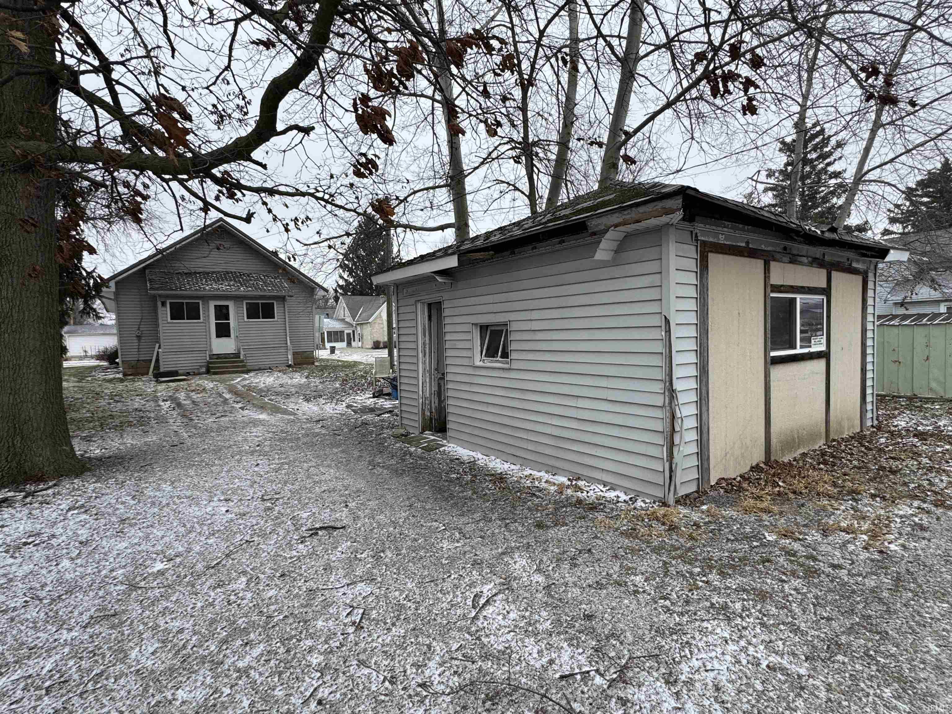 1115 Adams Street Decatur, IN 46733 - Photo 3 of 22
