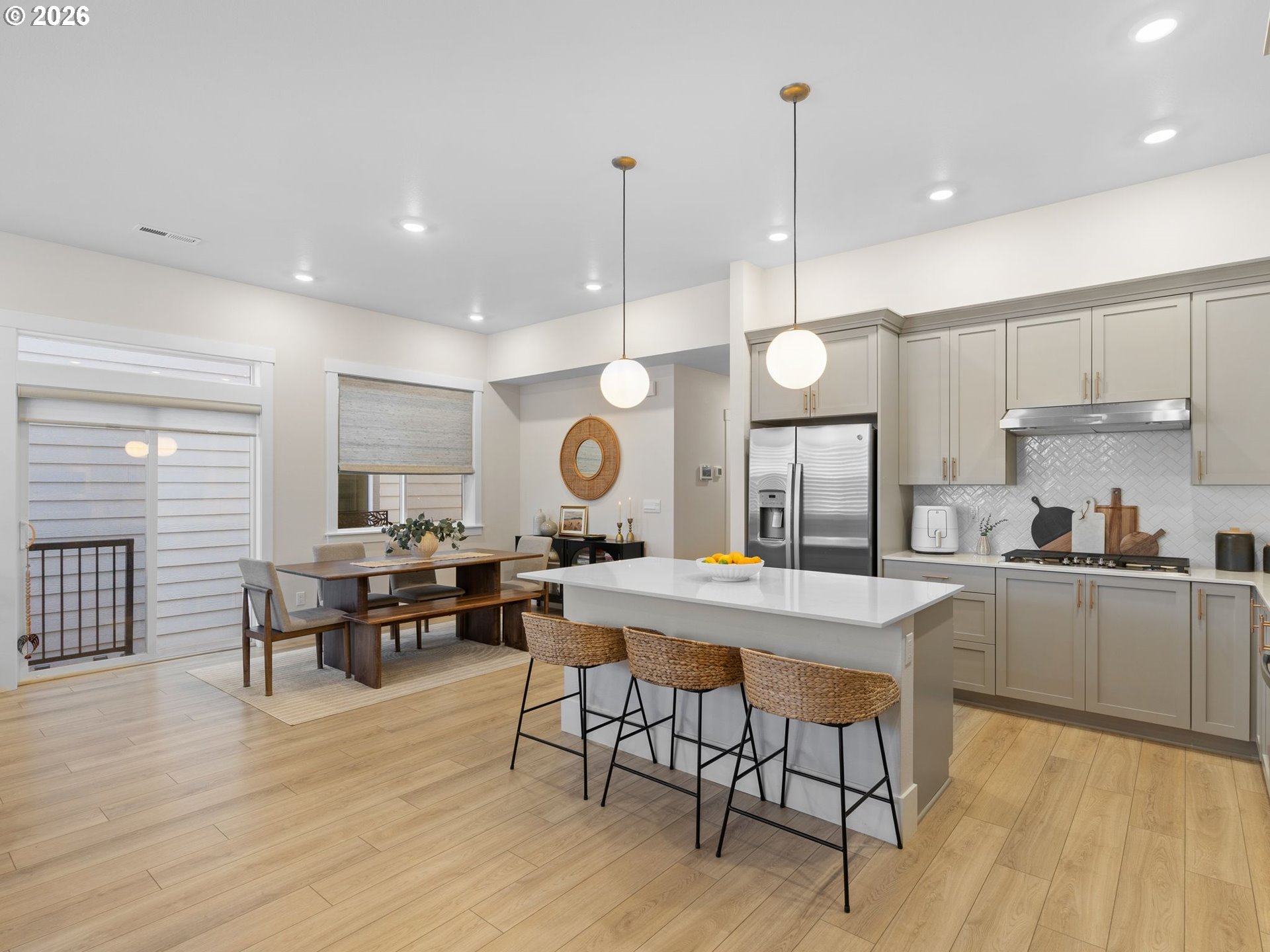 13728 Southwest 166th Avenue Beaverton, OR 97007 - Photo 5 of 42