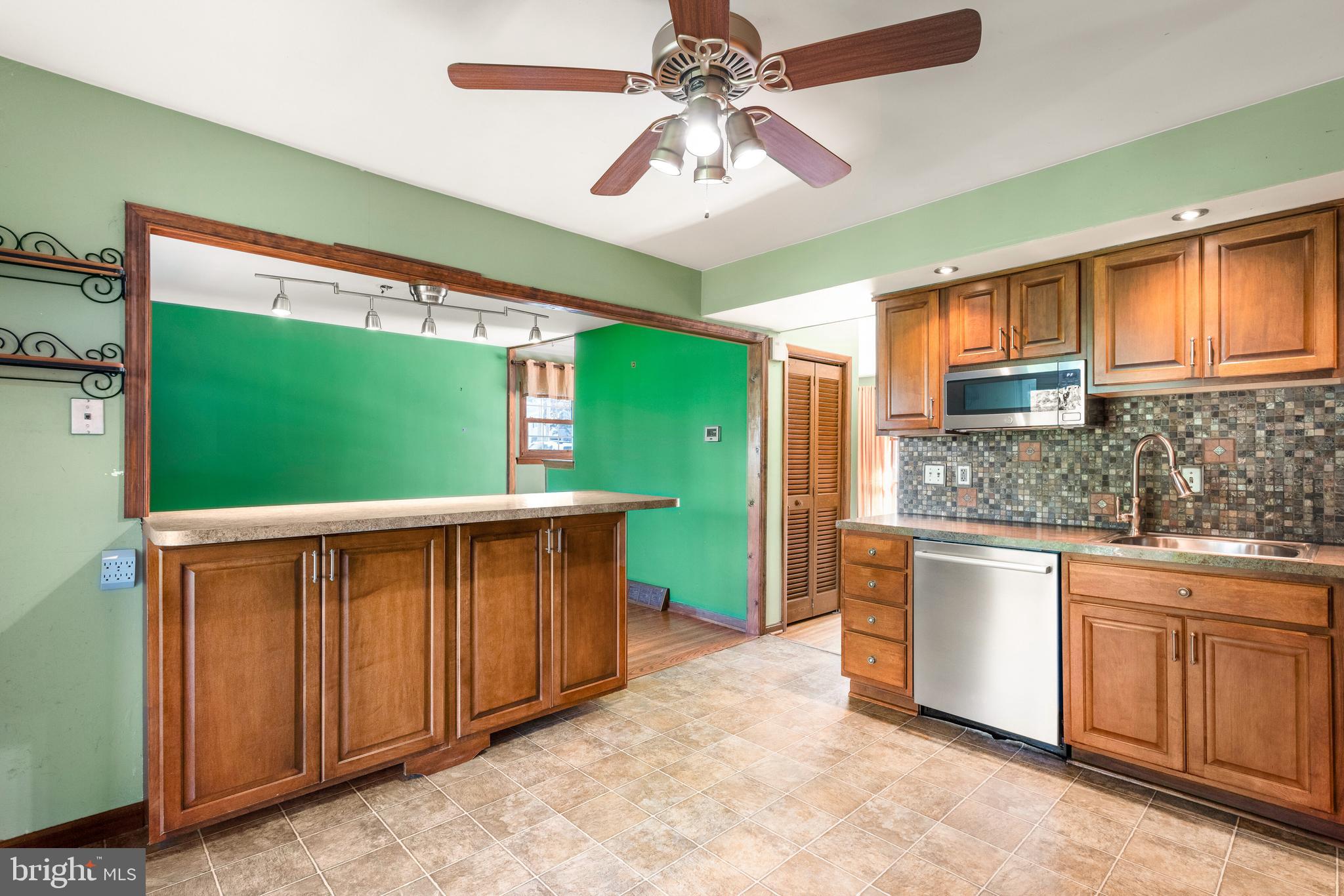 288 Golf Hills Road Havertown, PA 19083 - Photo 12 of 38 Gallery Image 12