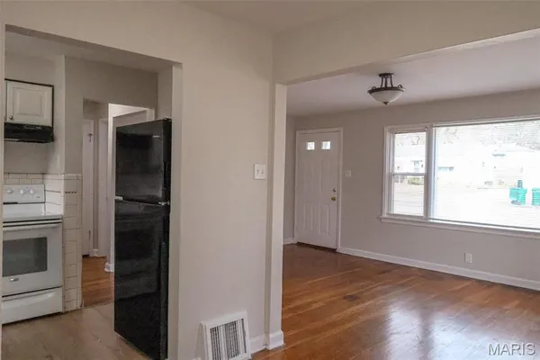 $1,150 | 10131 Cabot Drive, St. Louis, MO 63137