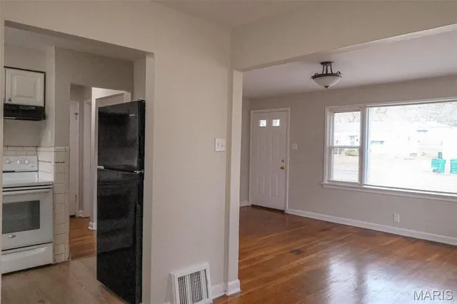 $1,175 | 10131 Cabot Drive, St. Louis, MO 63137