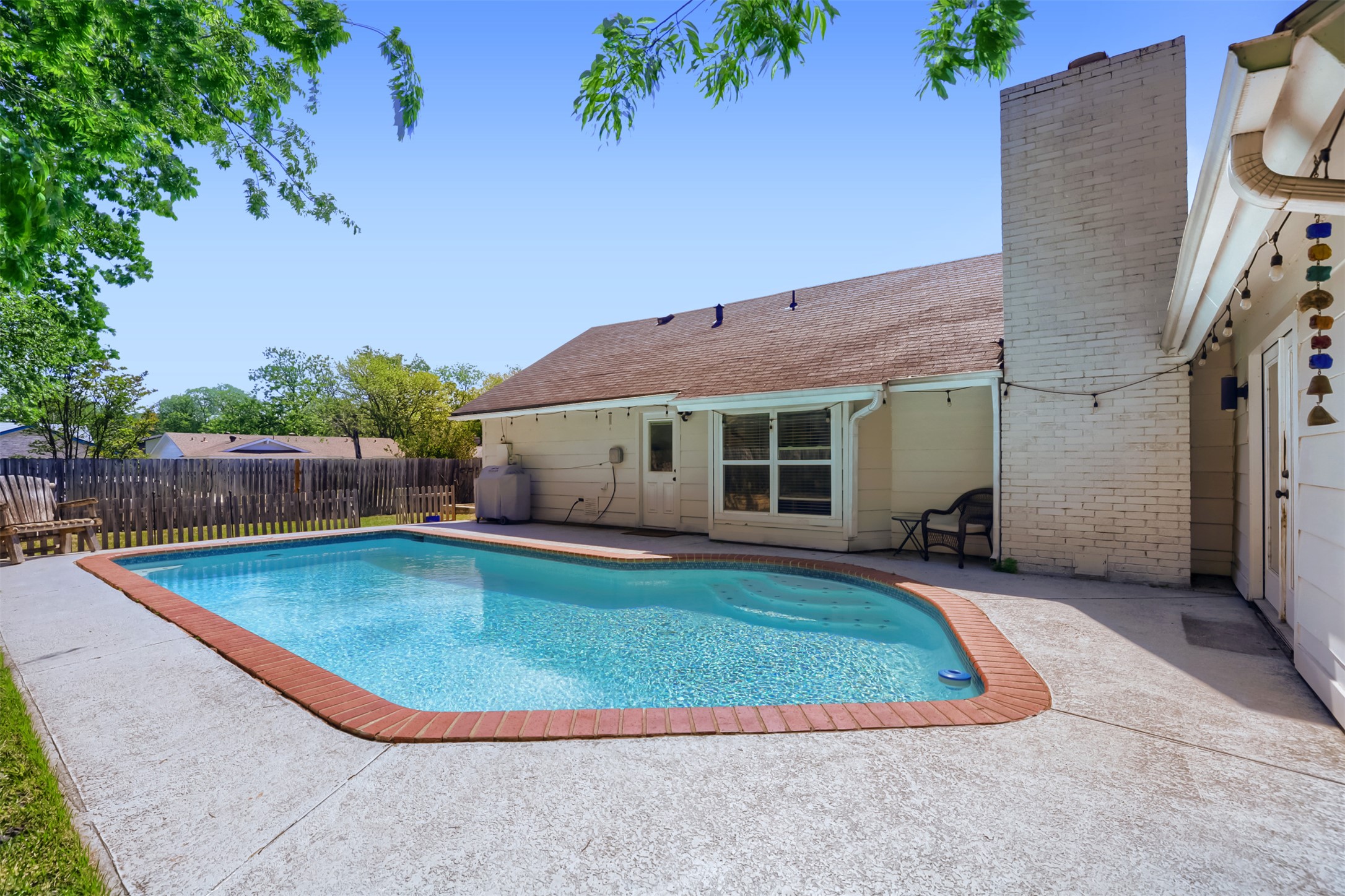 9016 West Pointer Lane Austin, TX 78758 - Photo 24 of 29 a view of a house with swimming pool