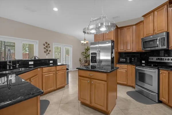 $2,800 | 2284 Pickford Circle, Apopka, FL 32703