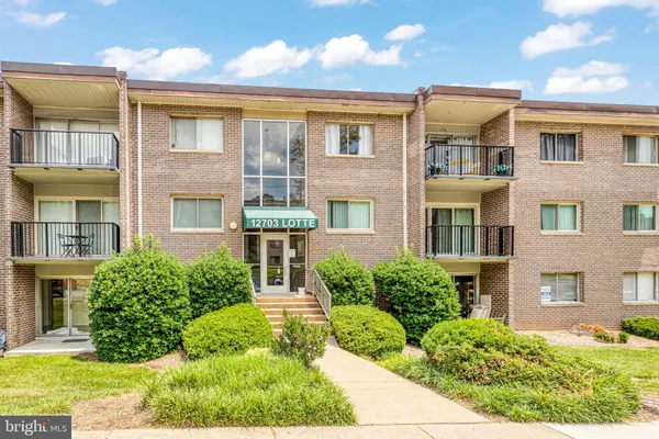 $234,900 | 12703 Lotte Drive, Unit 203, Woodbridge, VA 22192