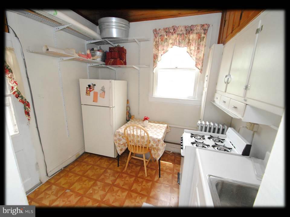 5123 Harford Road Baltimore, MD 21214 - Photo 9 of 12 Interior (General)