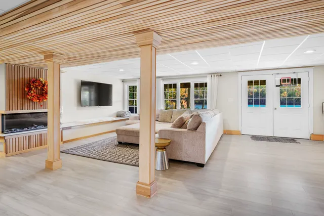 $1,250,000 | 110 Red Gate Lane, Rindge, NH 03461