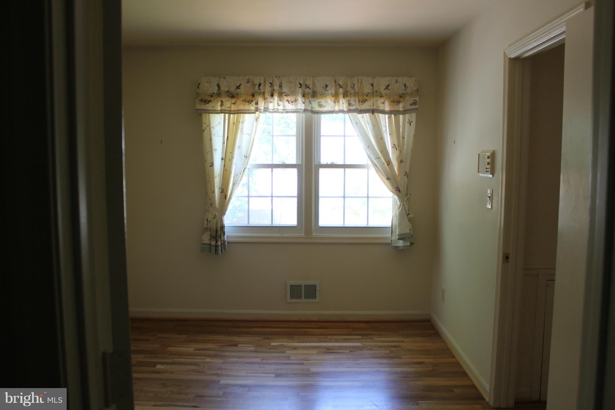 5940 Seabright Road Springfield, VA 22152 - Photo 10 of 19 Bedroom