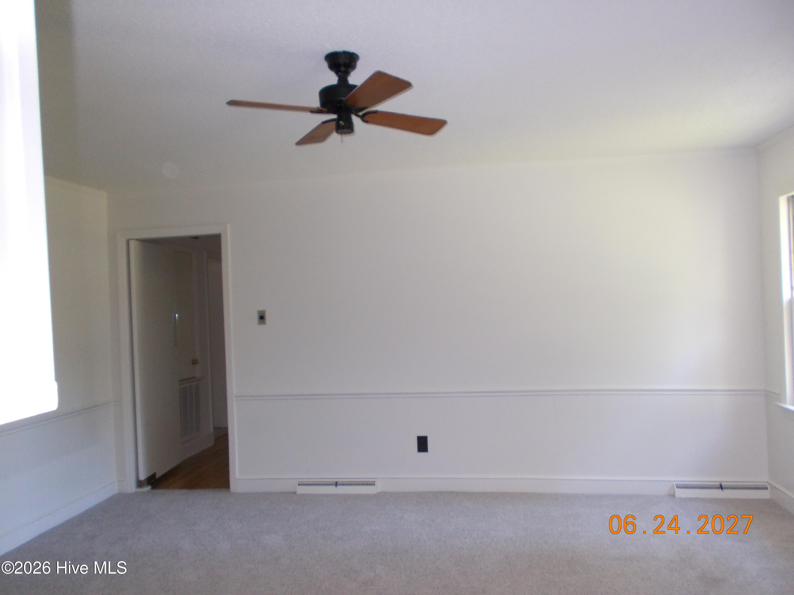 2209 Stanton Road Kinston, NC 28504 - Photo 3 of 11 Family room