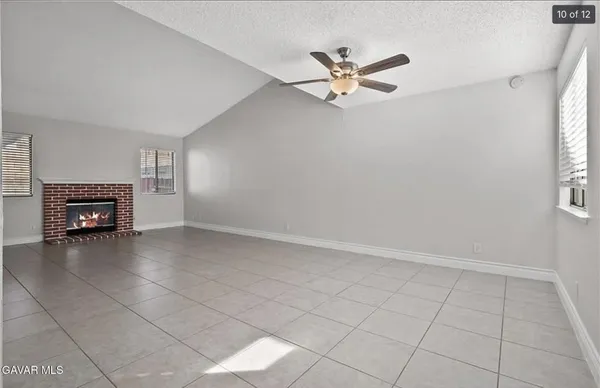 $2,750 | 37654 Melton Avenue, Palmdale, CA 93550