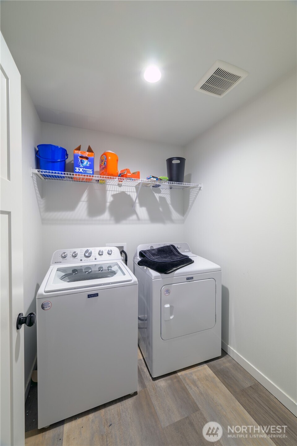 204 Date Avenue Sultan, WA 98294 - Photo 16 of 17 a utility room with washer and dryer