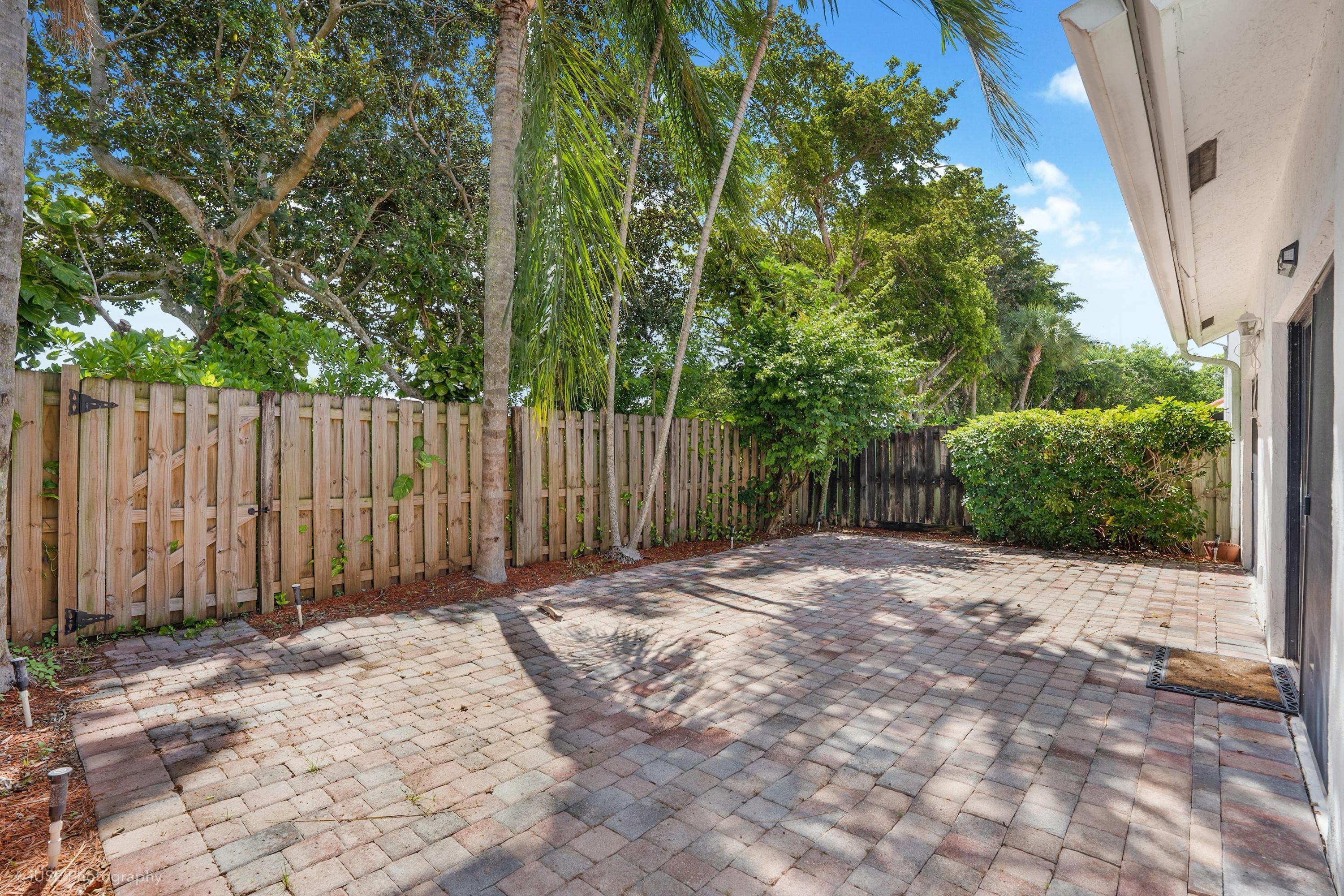 21712 Wapford Way Boca Raton, FL 33486 - Photo 19 of 23 WhatsApp Image 2026-05-15 at 12.06.16 (2