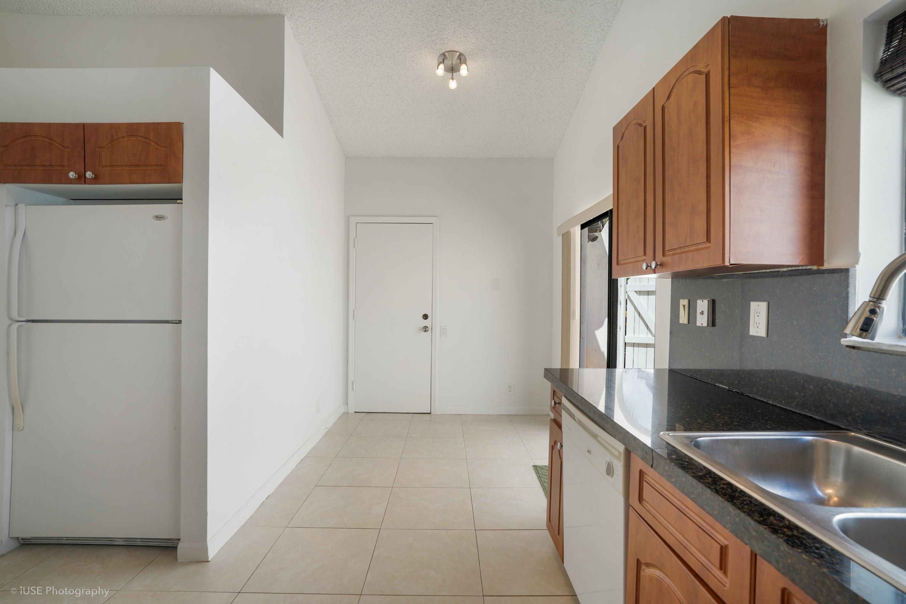 21712 Wapford Way Boca Raton, FL 33486 - Photo 6 of 23 WhatsApp Image 2026-05-15 at 12.06.18