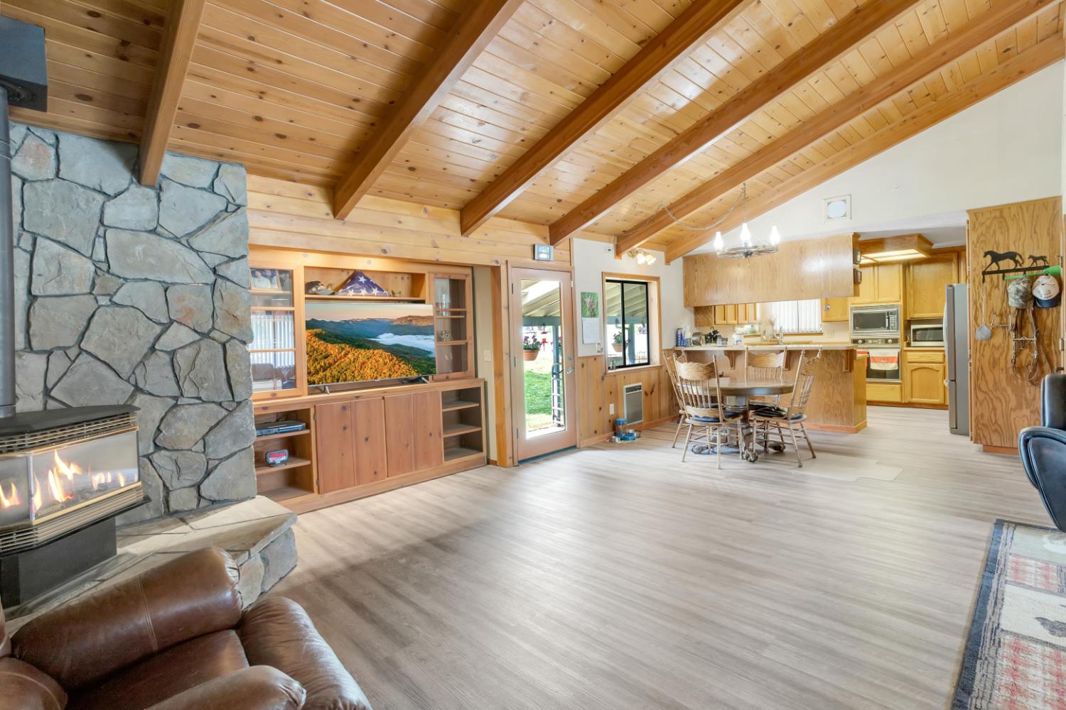 22025 Ferretti Road Groveland, CA 95321 - Photo 7 of 92